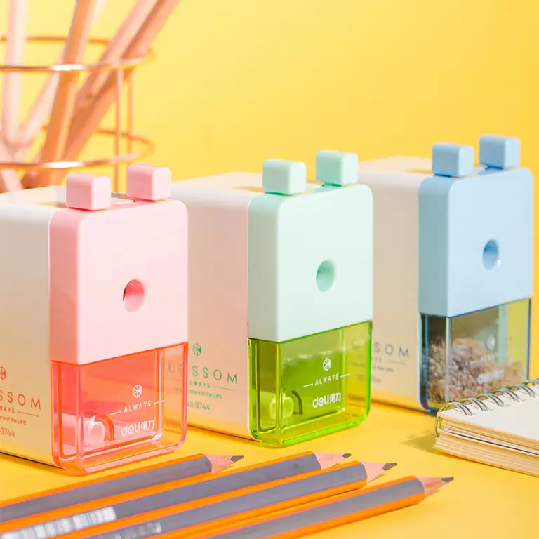 Deli-0744 Rotary Pencil Sharpener